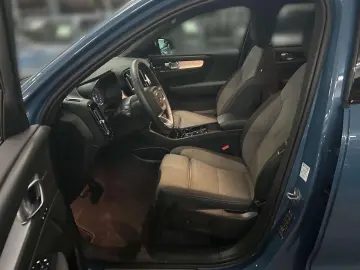 VOLVO XC40 Plus Dark Recharge Plug-In Hybrid 2WD