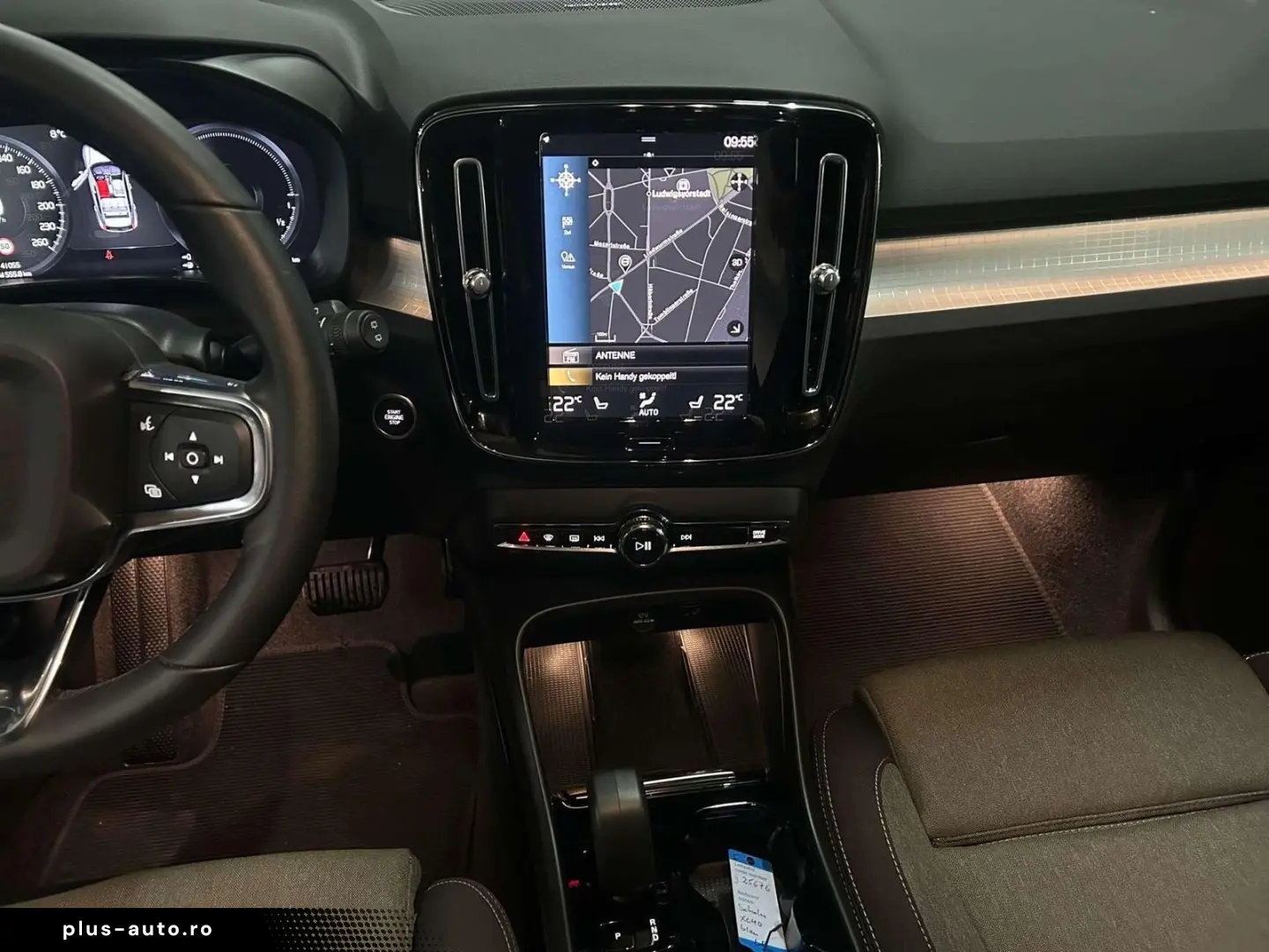 VOLVO XC40 Plus Dark Recharge Plug-In Hybrid 2WD