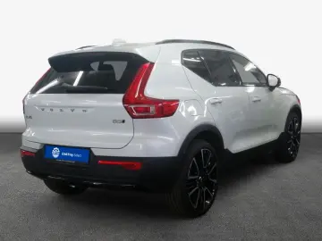 VOLVO XC40 B5 B AWD Ultimate Dark