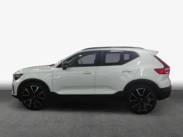 VOLVO XC40 B5 B AWD Ultimate Dark