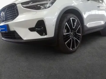 VOLVO XC40 B5 B AWD Ultimate Dark