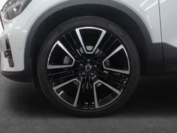 VOLVO XC40 B5 B AWD Ultimate Dark