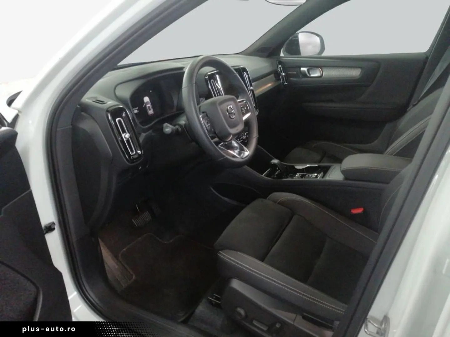 VOLVO XC40 B5 B AWD Ultimate Dark