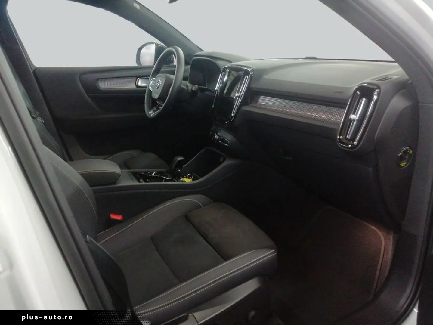 VOLVO XC40 B5 B AWD Ultimate Dark