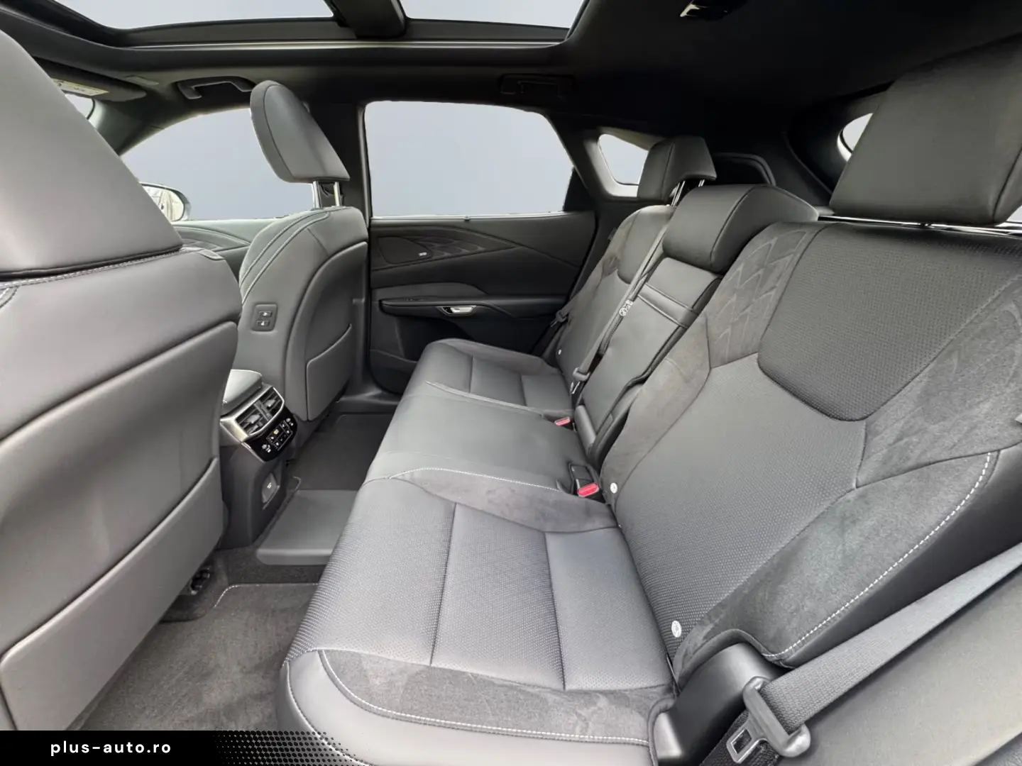 Lexus RX 450h   2 5 l E-CVT  4x4 Plug-in LUXURY