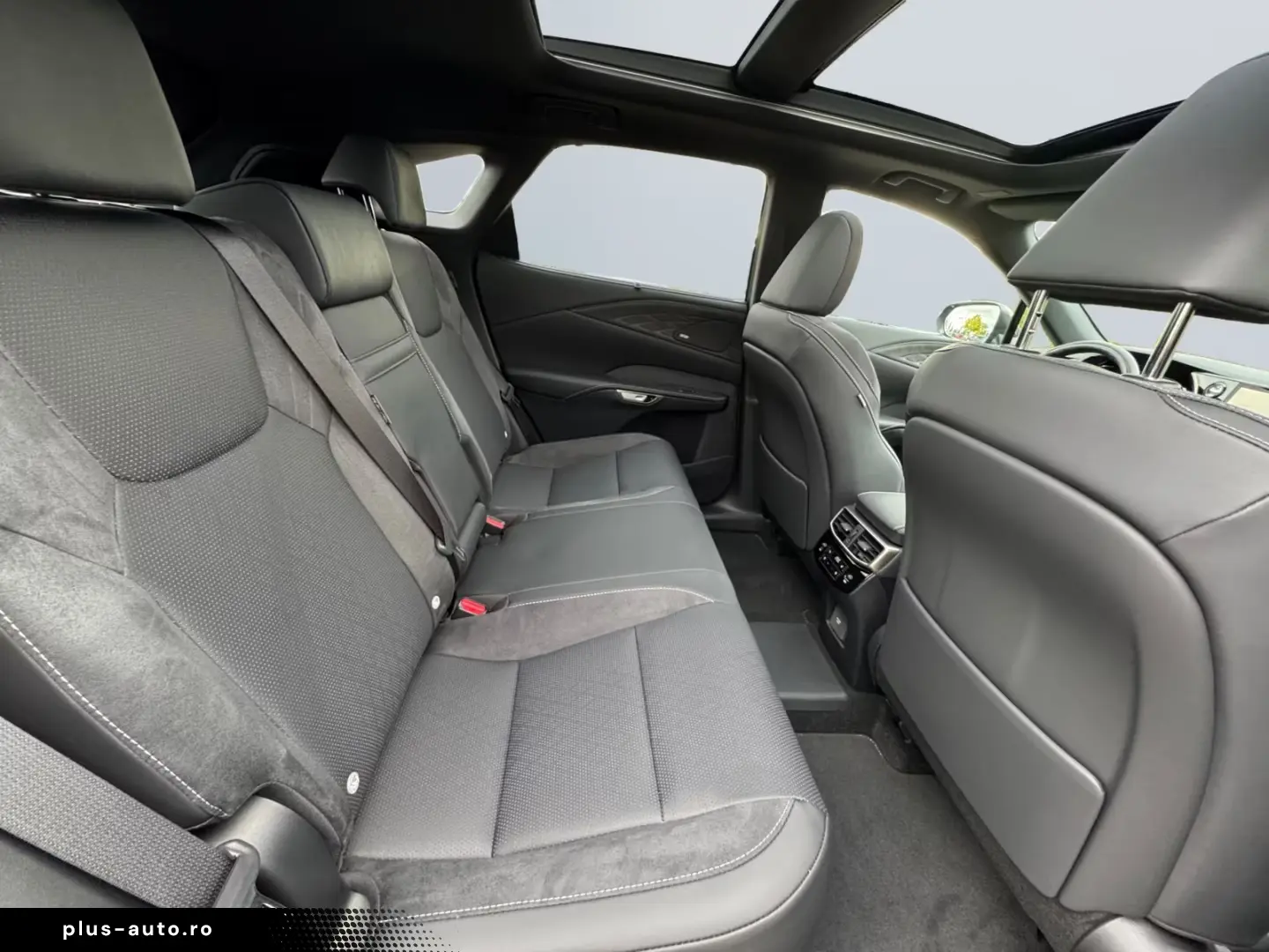 Lexus RX 450h   2 5 l E-CVT  4x4 Plug-in LUXURY