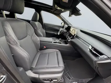 Lexus RX 450h   2 5 l E-CVT  4x4 Plug-in LUXURY