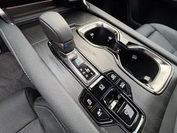 Lexus RX 450h   2 5 l E-CVT  4x4 Plug-in LUXURY