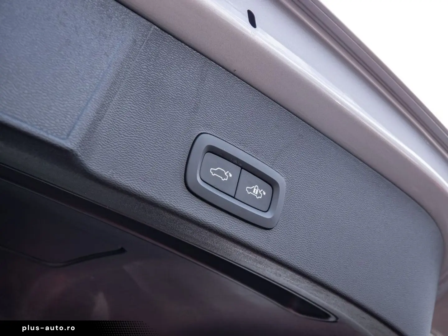 VOLVO XC40 B4 Ultimate Bright AWD