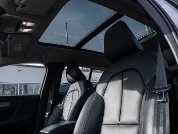 VOLVO XC40 B4 Ultimate Bright AWD