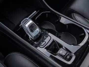 VOLVO XC40 B4 Ultimate Bright AWD