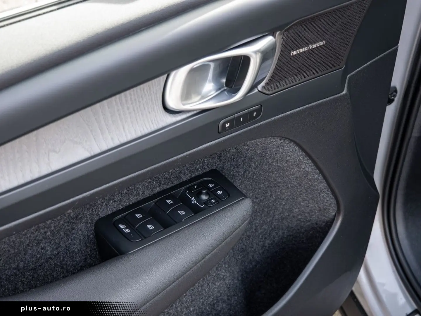 VOLVO XC40 B4 Ultimate Bright AWD