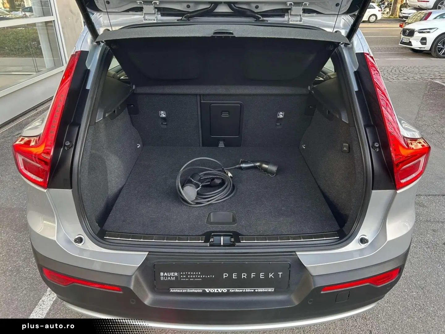 VOLVO XC40 Ultimate Bright Recharge Plug-In Hybrid 2WD