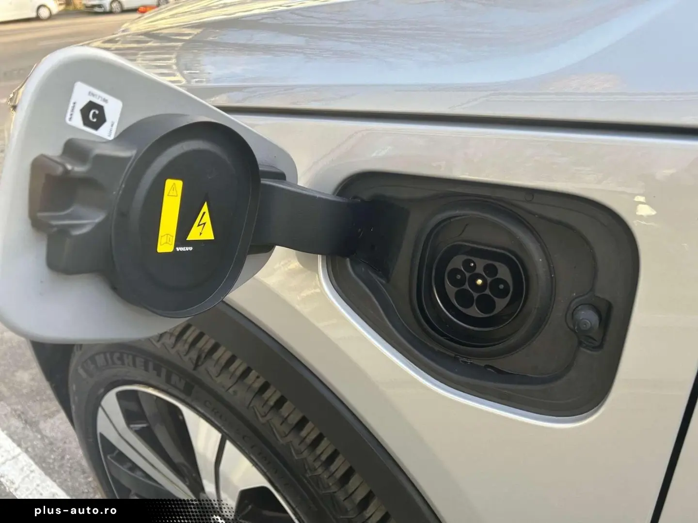 VOLVO XC40 Ultimate Bright Recharge Plug-In Hybrid 2WD