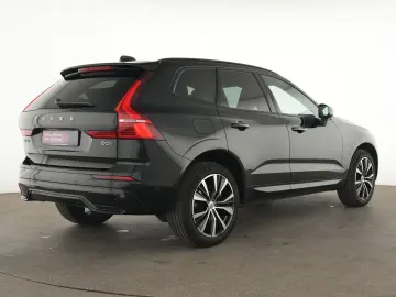 VOLVO XC60 Ultimate Dark Winter
