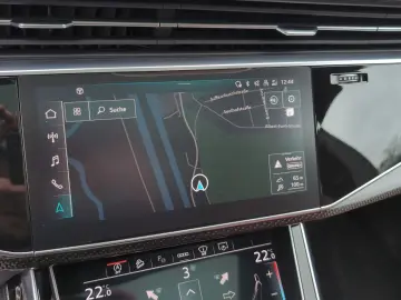 AUDI SQ8 4.0 TFSI qu HUD B&O Softcl AHK Pano ACC