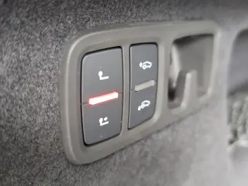 AUDI SQ8 4.0 TFSI qu HUD B&O Softcl AHK Pano ACC