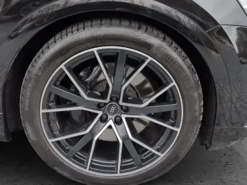 AUDI SQ8 4.0 TFSI qu HUD B&O Softcl AHK Pano ACC