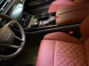 Audi A8 60 TFSI e L quattro