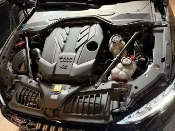 Audi A8 60 TFSI e L quattro