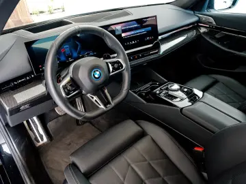 BMW 530 e M pack  Head-up  Bowers  Wilkins  360