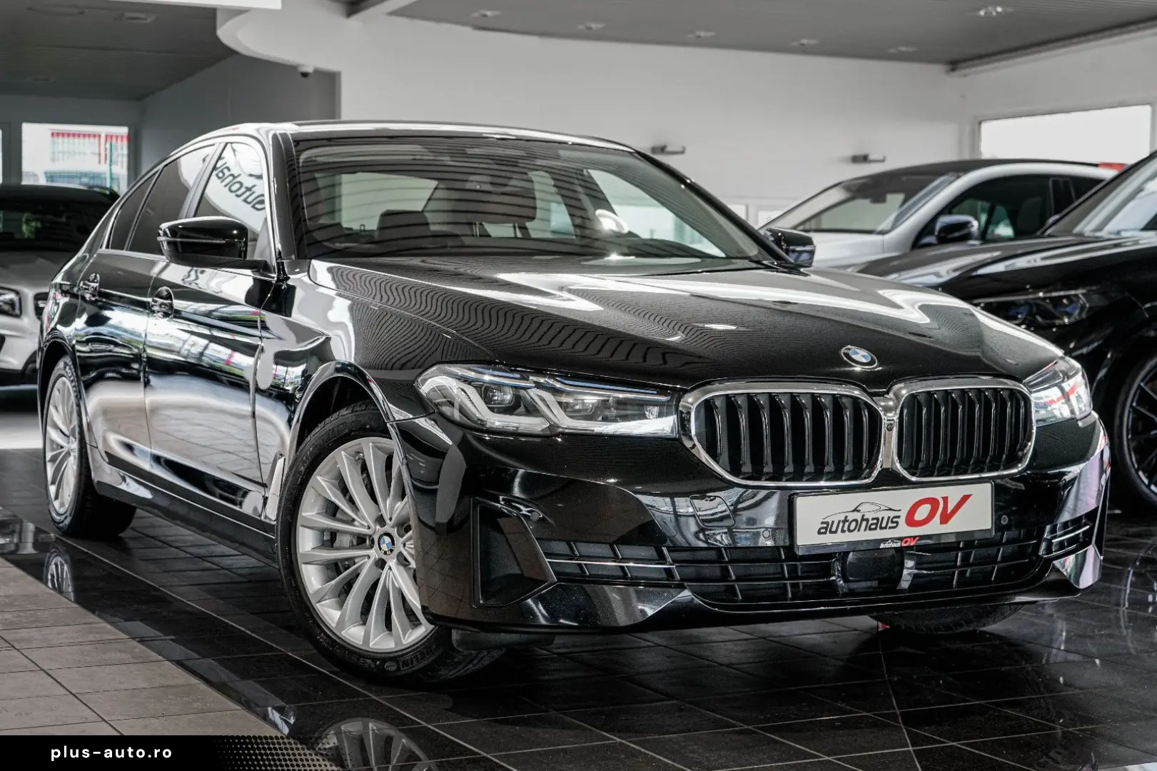 BMW 545e xDrive Business Innovations 360 Head Distr