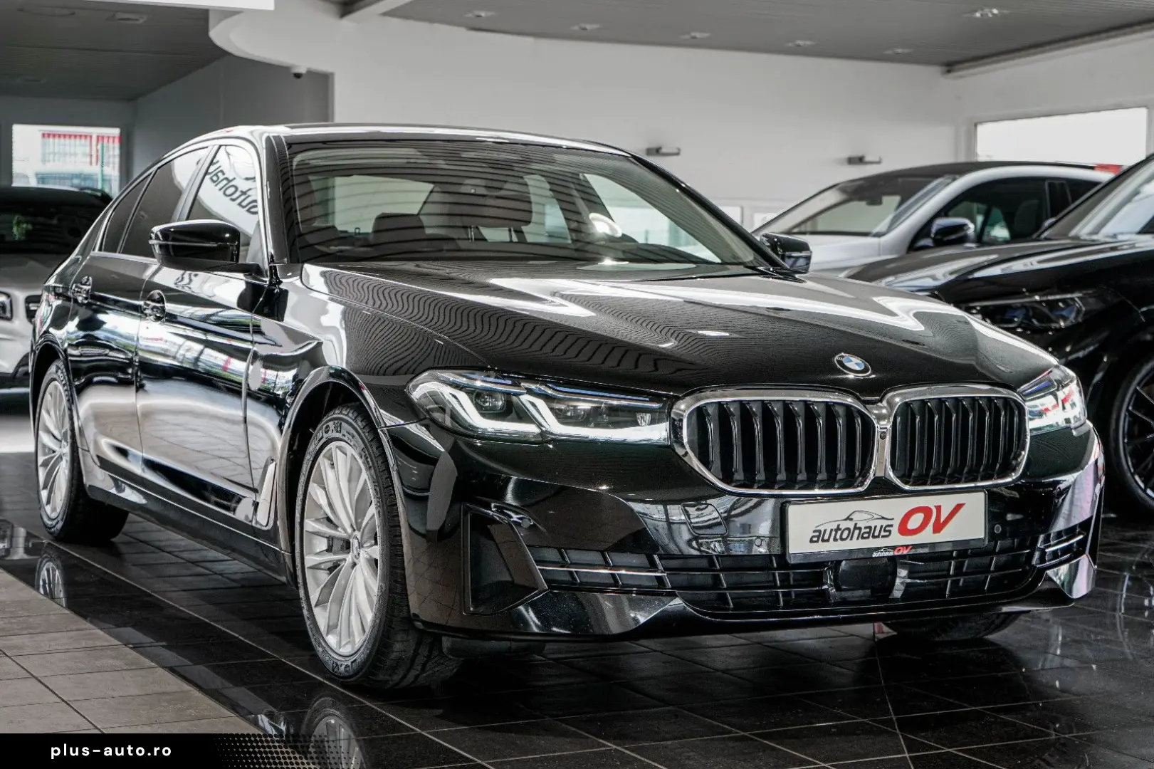 BMW 545e xDrive Business Innovations 360 Head Distr