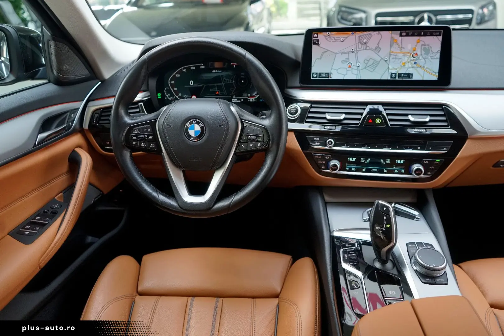 BMW 545e xDrive Business Innovations 360 Head Distr