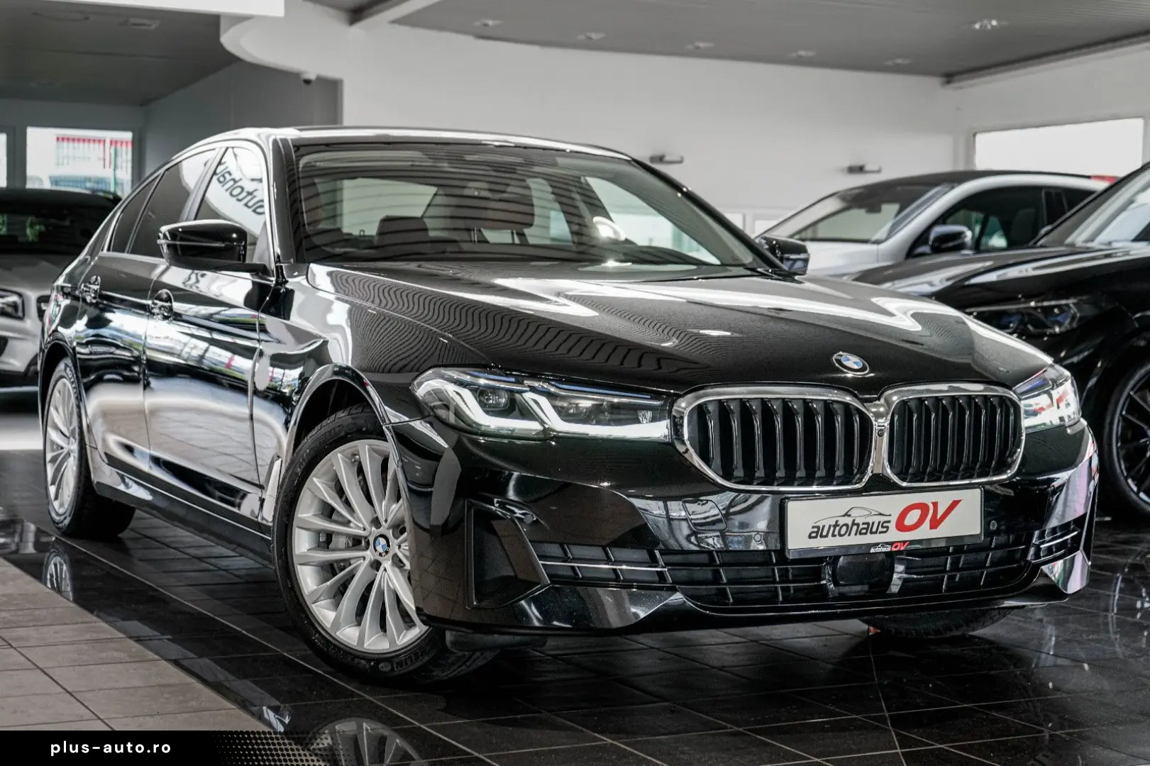 BMW 545e xDrive Business Innovations 360 Head Distr