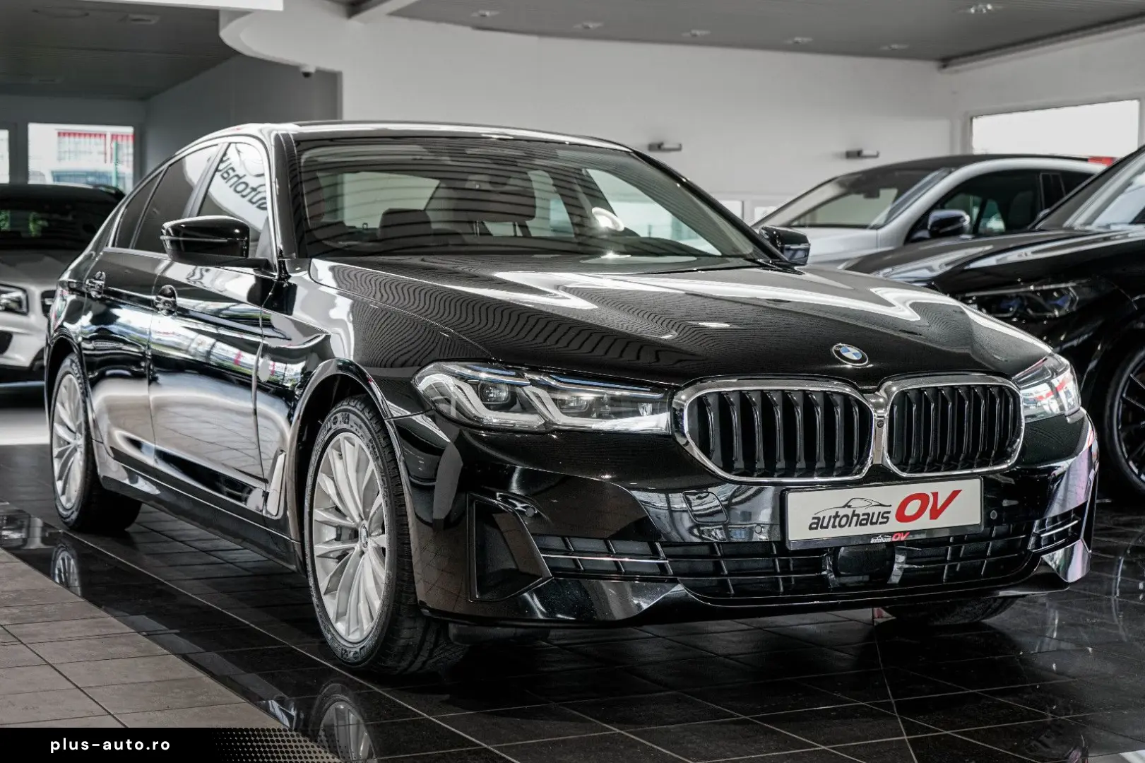 BMW 545e xDrive Business Innovations 360 Head Distr