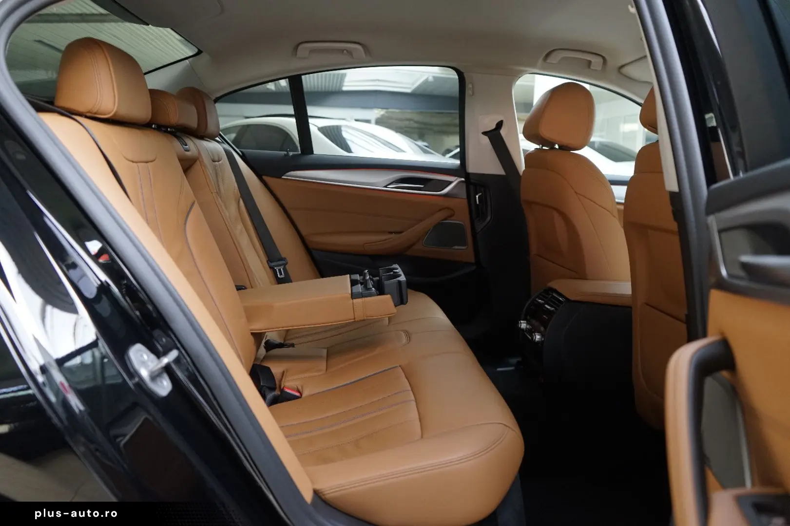 BMW 545e xDrive Business Innovations 360 Head Distr