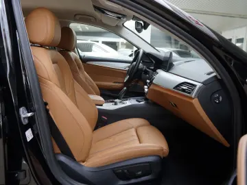 BMW 545e xDrive Business Innovations 360 Head Distr