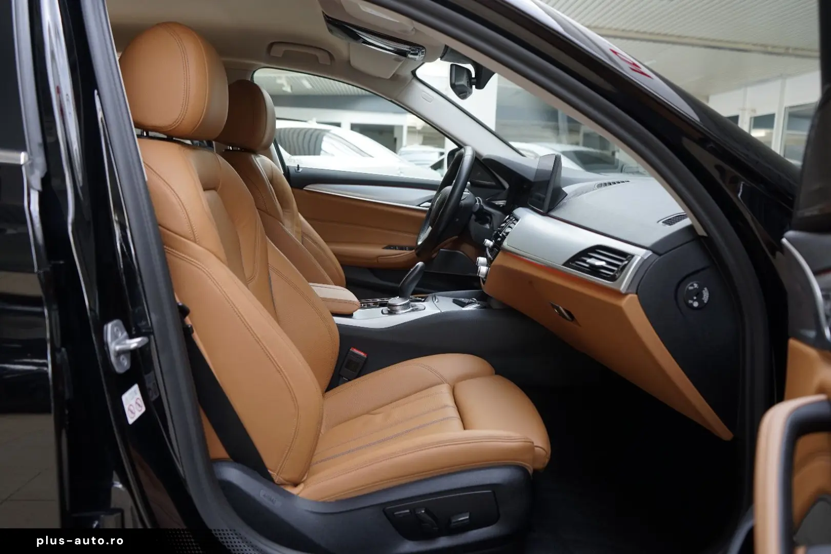 BMW 545e xDrive Business Innovations 360 Head Distr