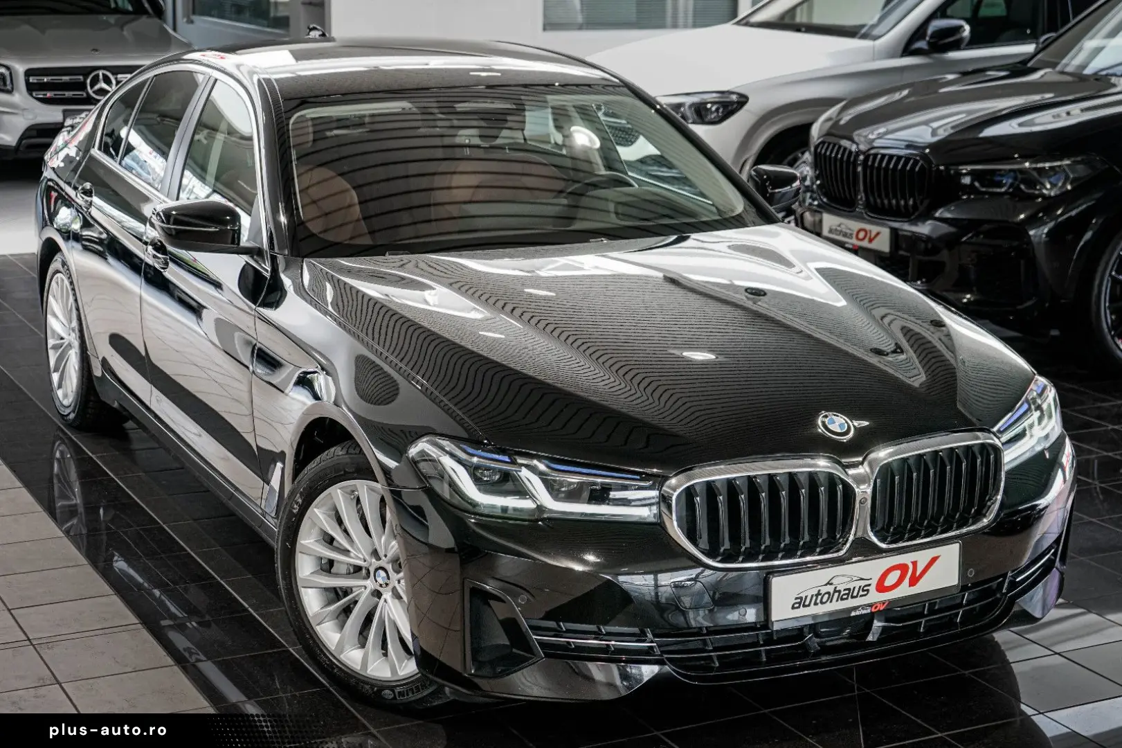 BMW 545e xDrive Business Innovations 360 Head Distr