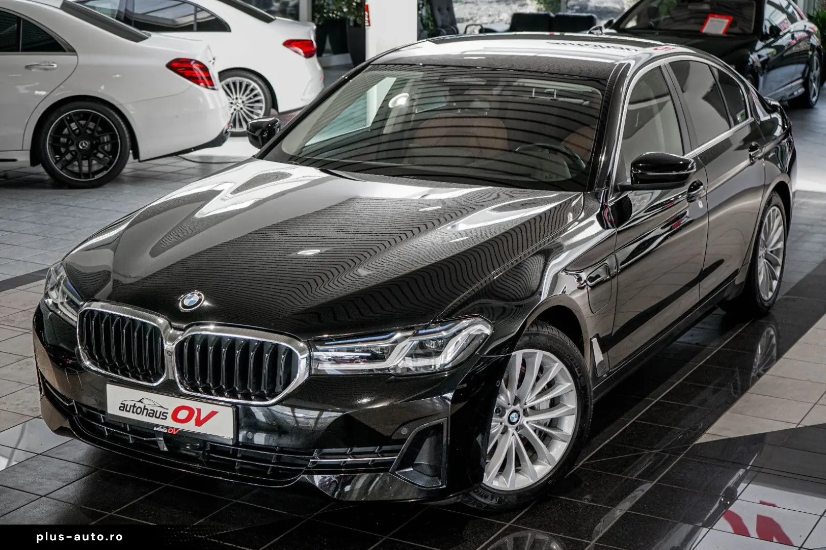 BMW 545e xDrive Business Innovations 360 Head Distr