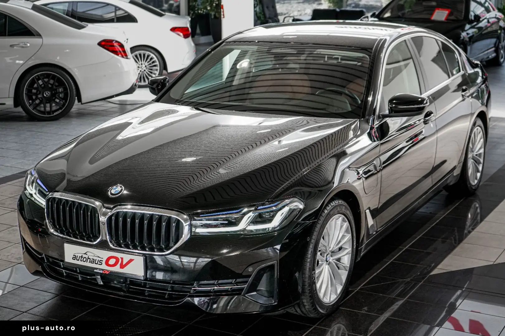 BMW 545e xDrive Business Innovations 360 Head Distr