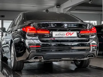 BMW 545e xDrive Business Innovations 360 Head Distr