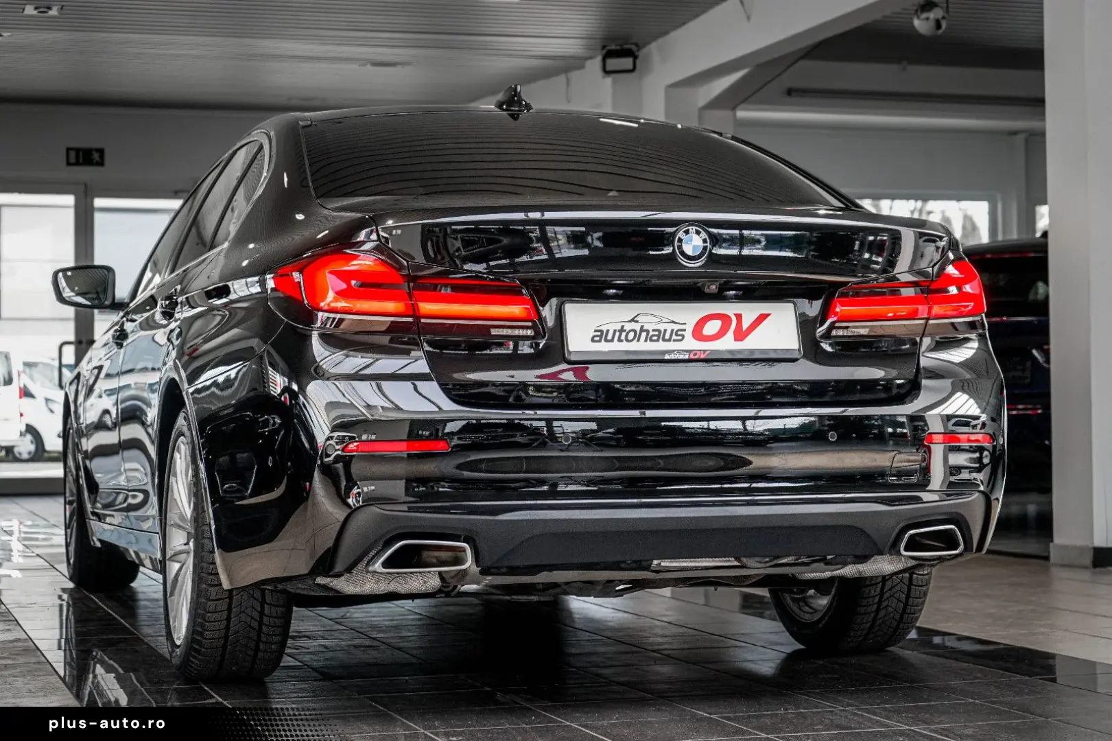 BMW 545e xDrive Business Innovations 360 Head Distr