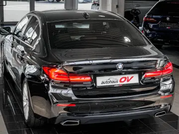 BMW 545e xDrive Business Innovations 360 Head Distr