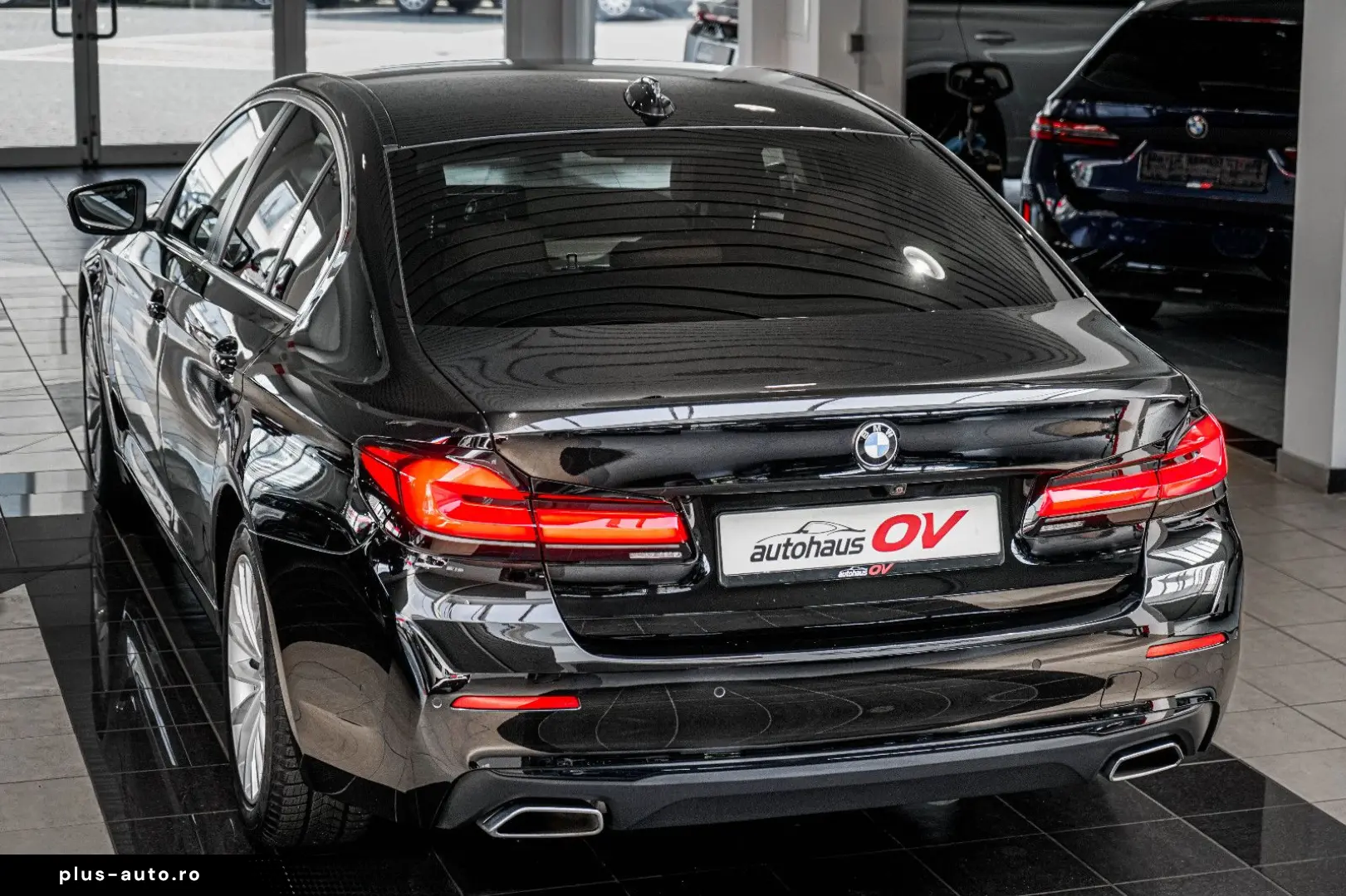 BMW 545e xDrive Business Innovations 360 Head Distr