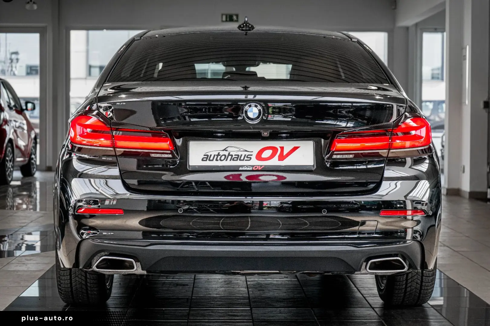 BMW 545e xDrive Business Innovations 360 Head Distr