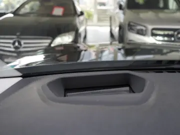 BMW 545e xDrive Business Innovations 360 Head Distr