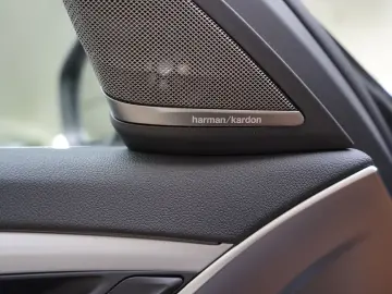 BMW 545e xDrive Business Innovations 360 Head Distr