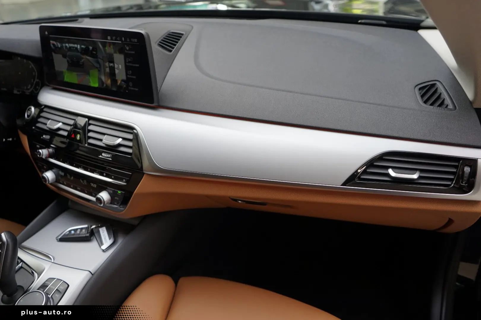 BMW 545e xDrive Business Innovations 360 Head Distr