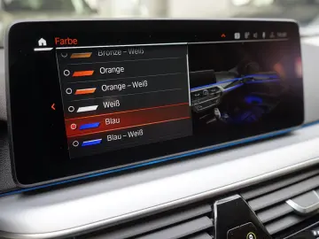 BMW 545e xDrive Business Innovations 360 Head Distr