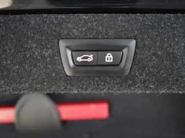 BMW 545e xDrive Business Innovations 360 Head Distr