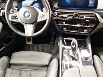 BMW 545e xDrive Limousine M Sport Harman K Head-Up