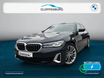BMW 545e xDrive Limousine Luxury Line Head-Up Navi