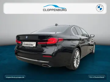 BMW 545e xDrive Limousine Luxury Line Head-Up Navi