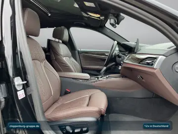 BMW 545e xDrive Limousine Luxury Line Head-Up Navi
